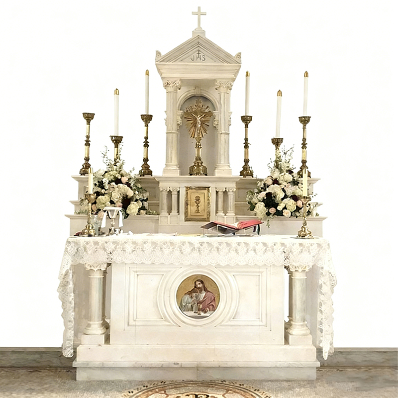 Altar de la iglesia de mármol