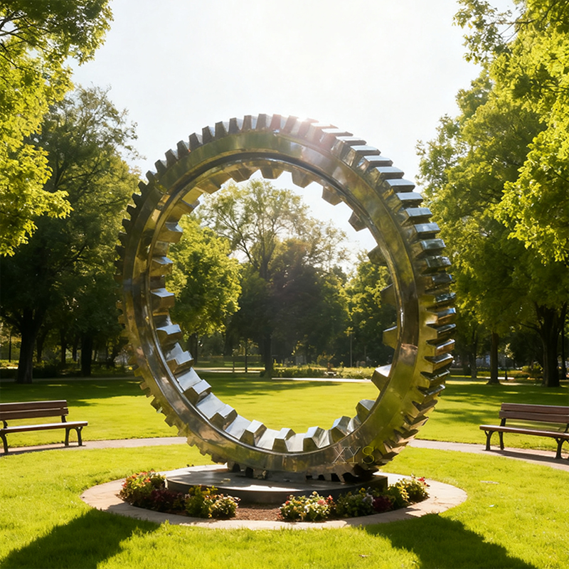 Rueda de la industria Escultura de engranajes de acero inoxidable.